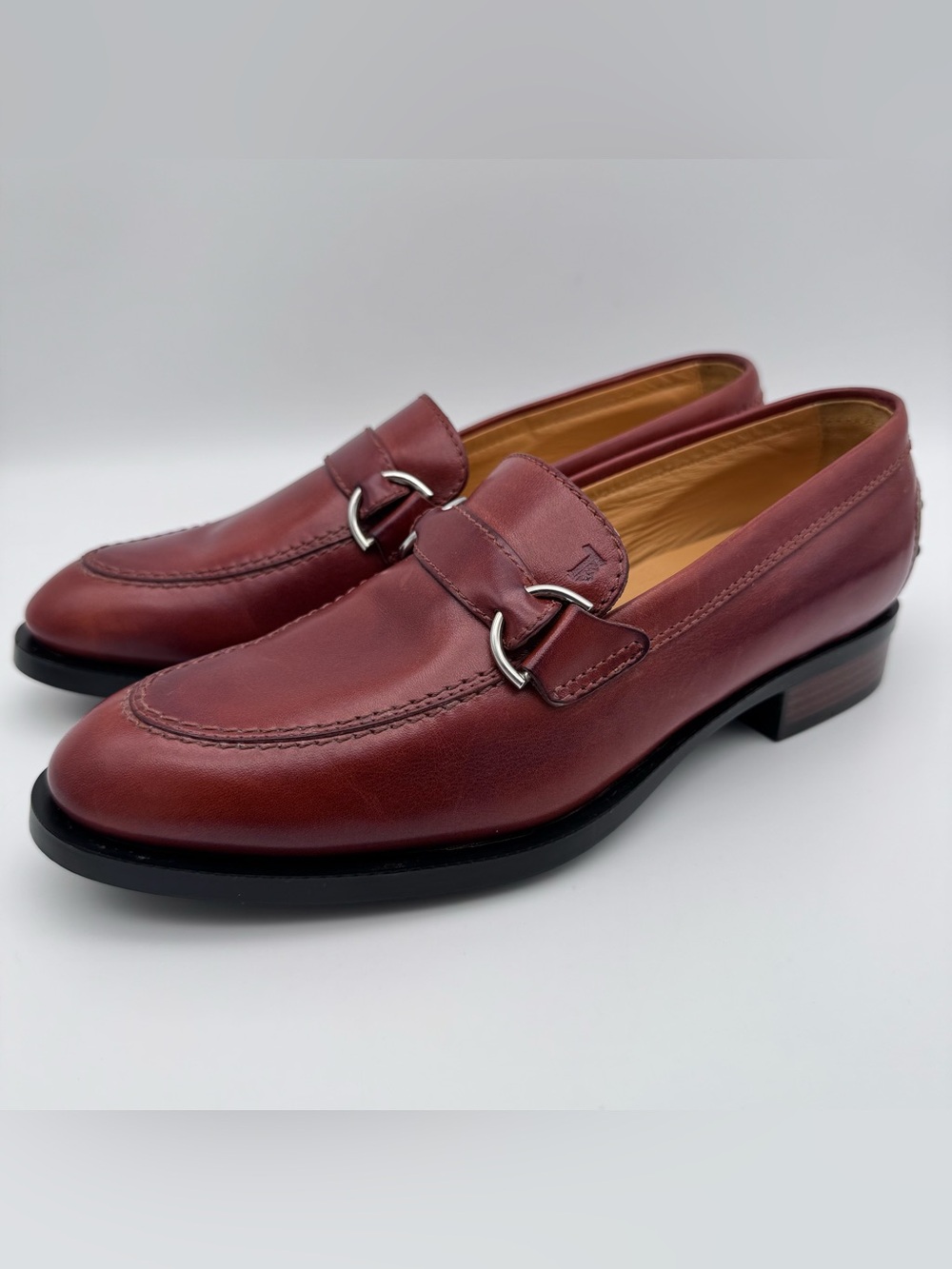 Tod's Women”s cognac leather bit loafers Size 6.5 US